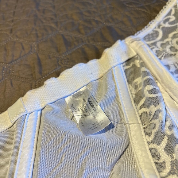 Corset Bra - Picture 3 of 3